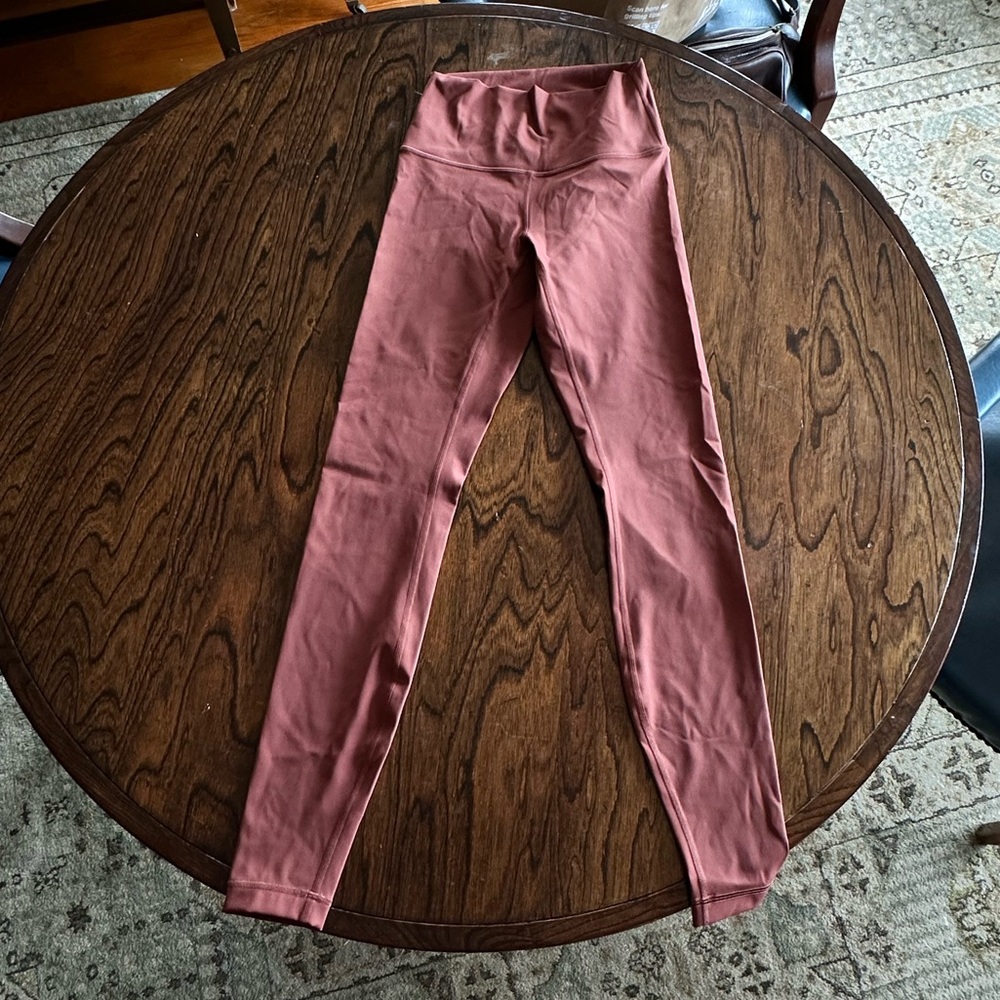 Lululemon Wunder under leggings